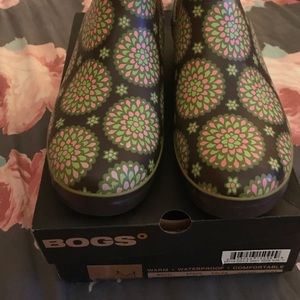 BOGS waterproof booties