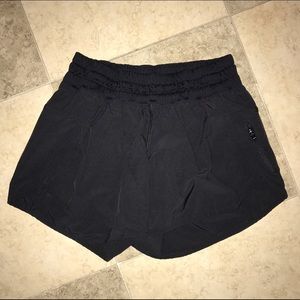 Lululemon tracker shorts