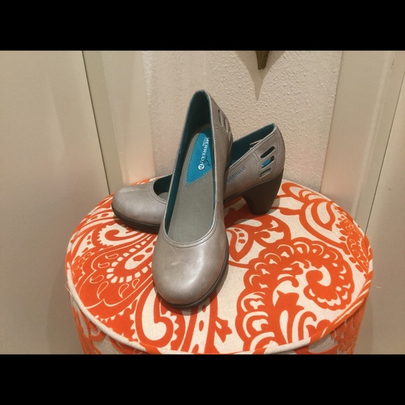 Merrell leather heels size 7.5 - Picture 2 of 3