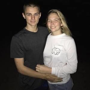 Meet your Posher, Alexys