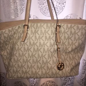 Michael Kors jet set large tote