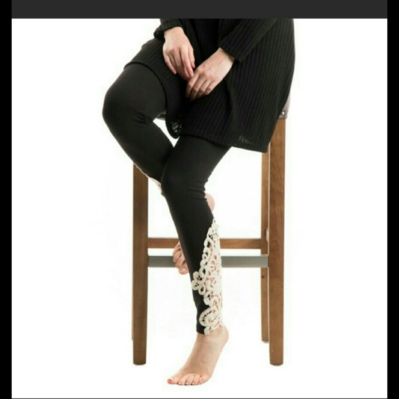 ✨S LEFT! 5⭐️ RATED! ⭐️2X HP🔥crochet trim leggings - Picture 2 of 4