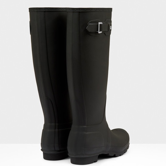 SALE!!! 🎉 Hunter Original Tall Waterproof Boot - Picture 2 of 4