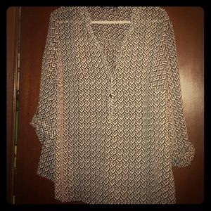 Size 1x dressy chiffon long sleeve top