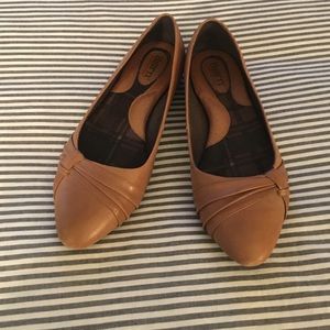 SALE!! Born upper leather flats