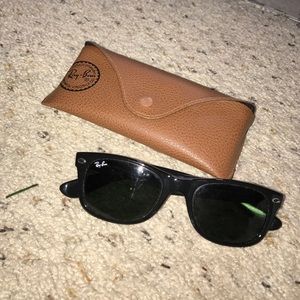 Polarized Black ray bans