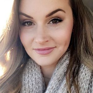 Meet your Posher, Dedra