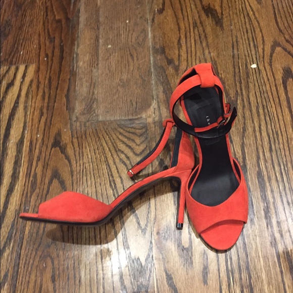 Theory red suede heels ankle strap size 39 - Picture 2 of 2