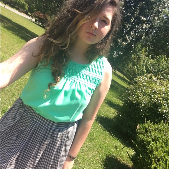 Meet your Posher, Tosha - Picture 1 of 1