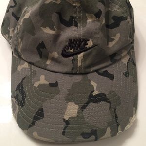 Women's Nike camo hat