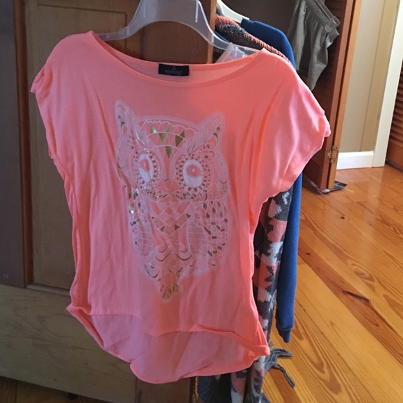 Very cut pink owl shirt!