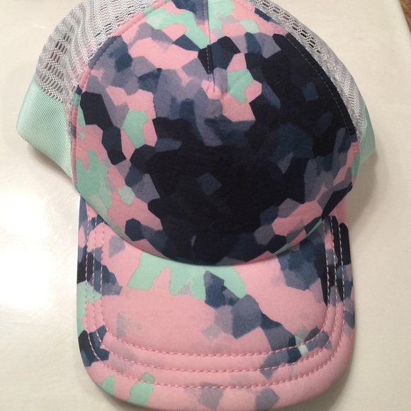 Women's LuLuLemon hat