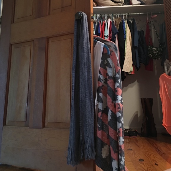 Grey sweater like scarf! Worn a few times!
