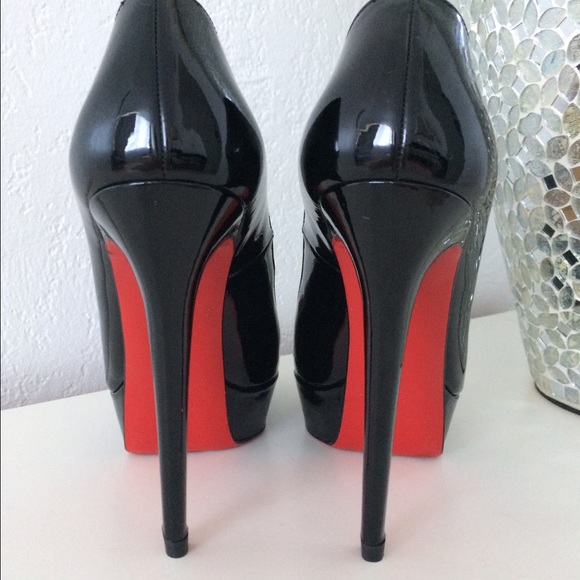 ❤sold❤Christian Louboutin Bianca heels - Picture 2 of 4
