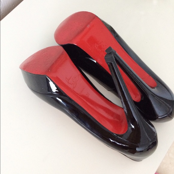 ❤sold❤Christian Louboutin Bianca heels - Picture 4 of 4