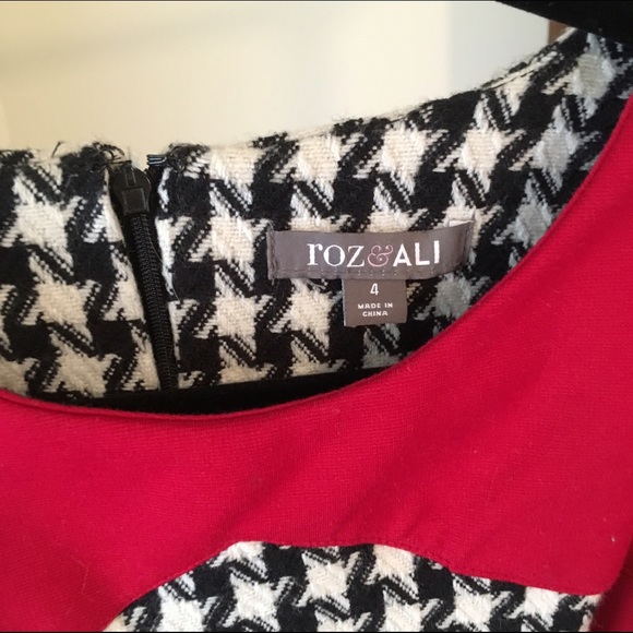 Roz & Ali Dress - Picture 2 of 3