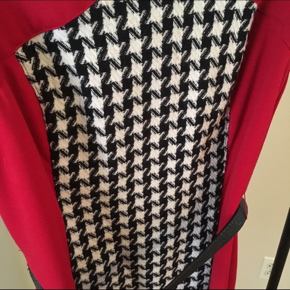 Roz & Ali Dress - Picture 3 of 3