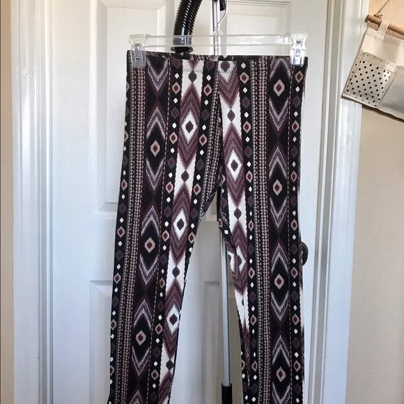 Women's patterned leggings - Picture 2 of 3
