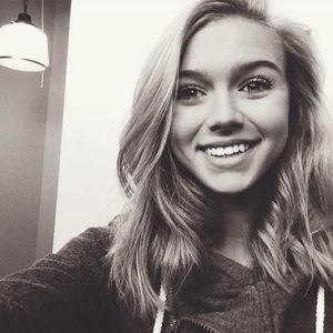 Meet your Posher, Izzy