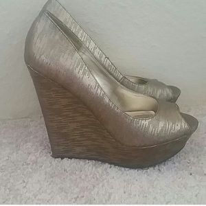 STEVE MADDEN dark gold platforms