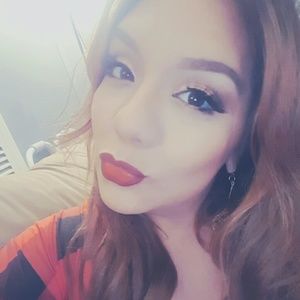 Meet your Posher, Veronica