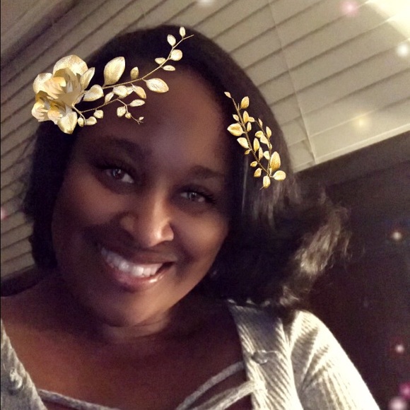 Meet your Posher, Tawana - Picture 3 of 5