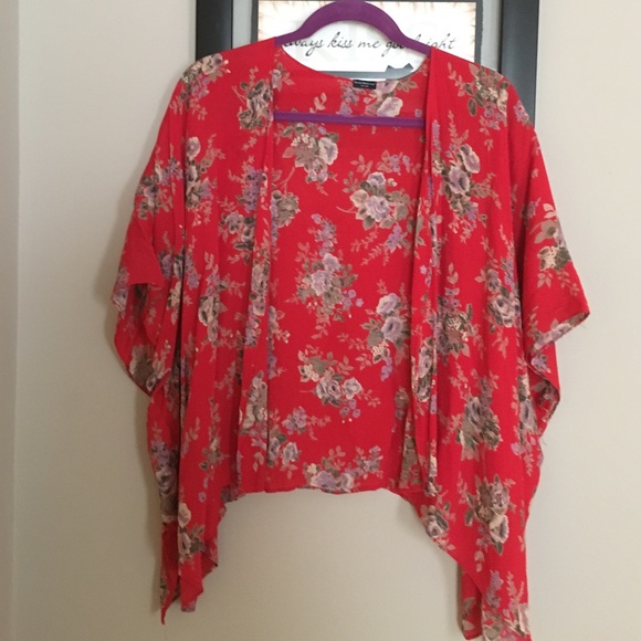 Brandy Melville  Floral Kimono