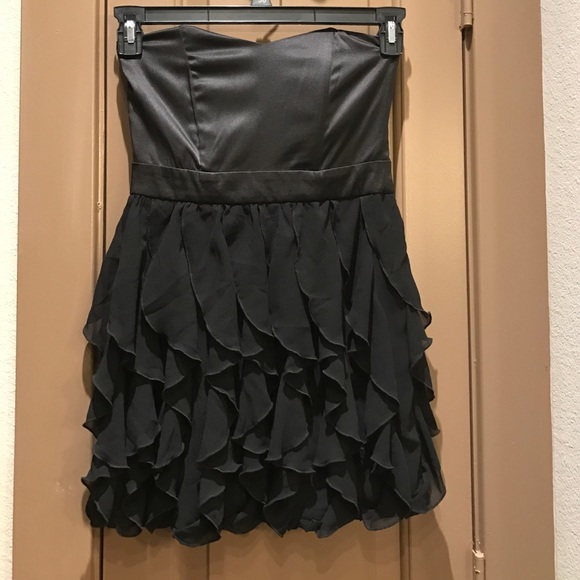 Black minidress - Picture 3 of 4