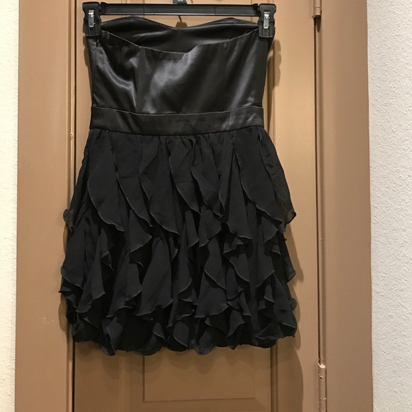 Black minidress - Picture 4 of 4