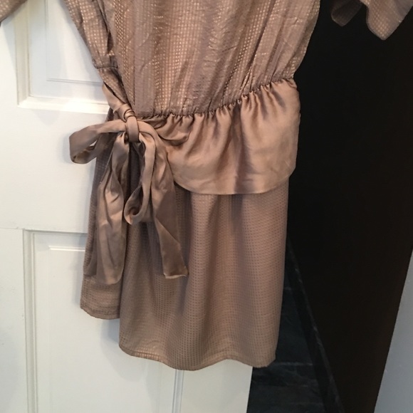 YA tan side tie mini Dress - Picture 2 of 3