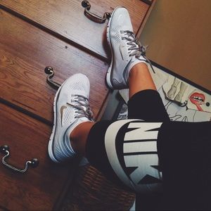 Grey and white Nike free run TR fit 4