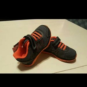 Children's champion shoes size 7