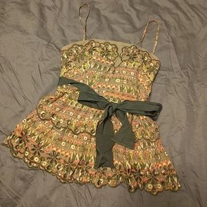 Lined tube top top with removable straps and belt