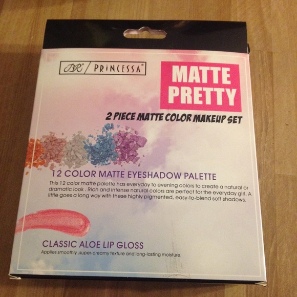 Makeup set - Picture 3 of 4