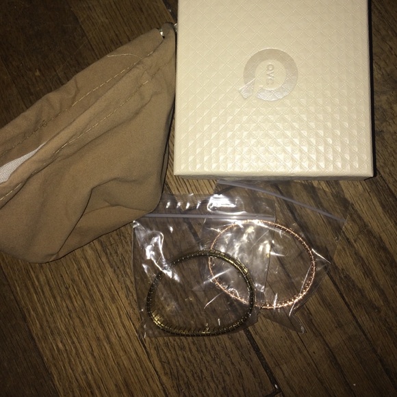 Bracelets - Picture 2 of 3