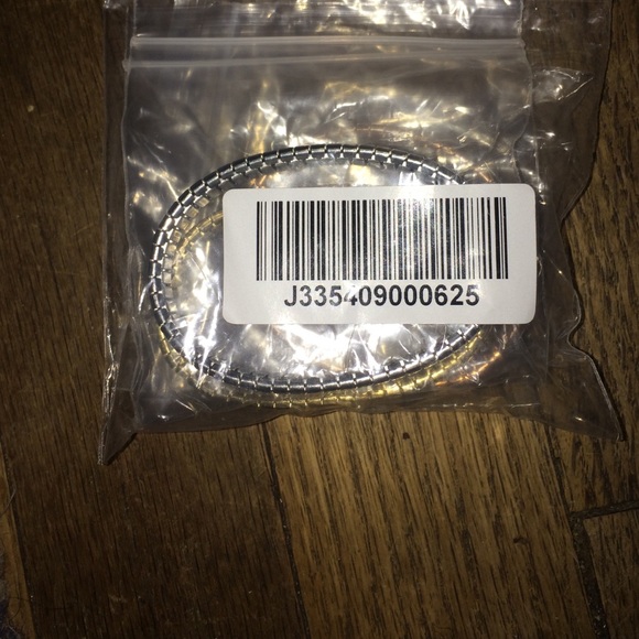 Bracelets - Picture 3 of 3