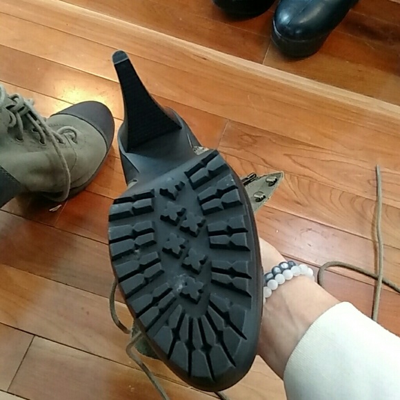 Shoes - Picture 3 of 3