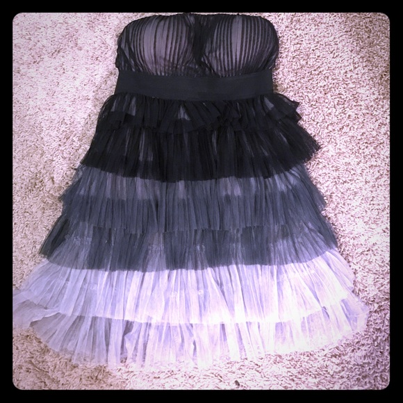 Strapless ruffled minidress - Picture 1 of 3