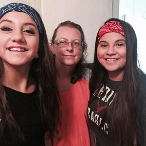 Meet your Posher, Gloria