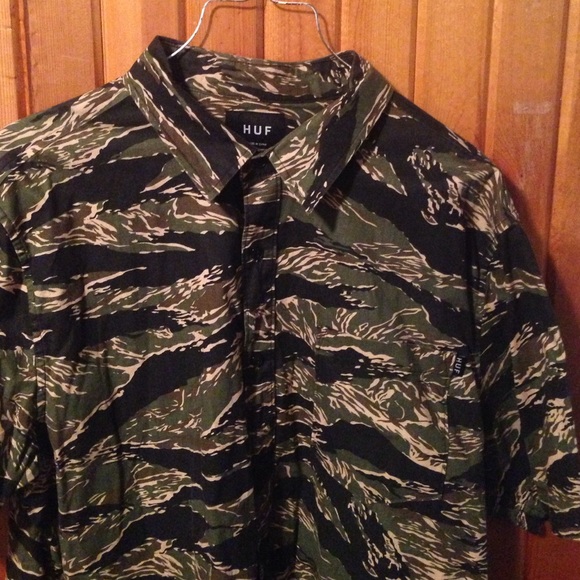 Huf XL button up shirt