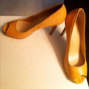 👠 NINE WEST Leather 'Escher' Peep Toe Pumps