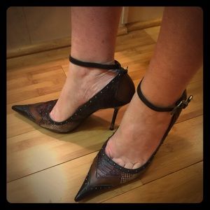 🚫SOLD🚫 Sexy studded ankle strap pointy toe heels