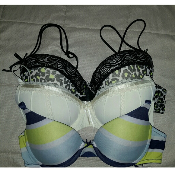 3 BRA BUNDLE 34B in EUC