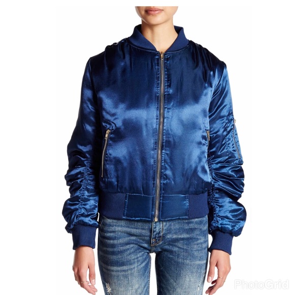 Royal Bomber - Picture 4 of 4