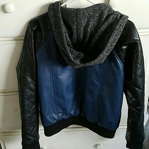 Leather jacket - Picture 2 of 2