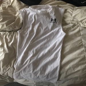 White under armor workout shirt