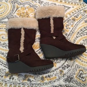 American Eagle Stylish Winter Boot with heel