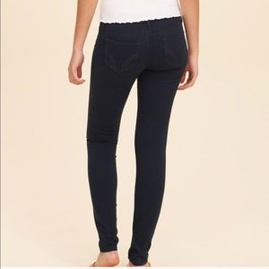 Hollister navy blue skinny jeans!