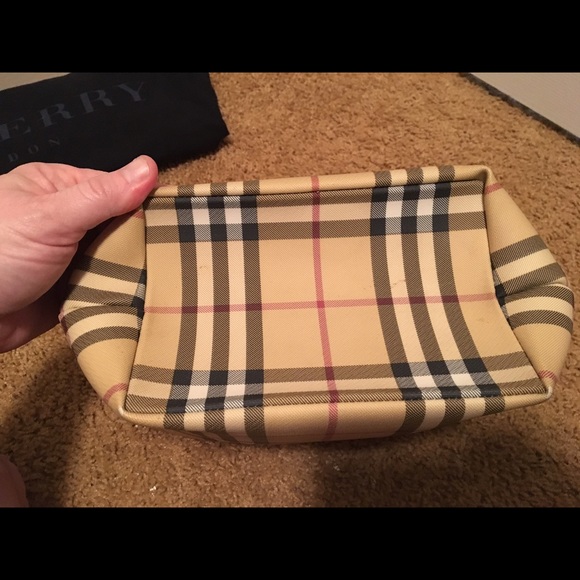 Authentic Burberry purse - Picture 3 of 4