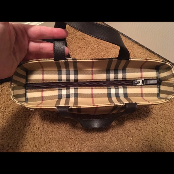 Authentic Burberry purse - Picture 4 of 4